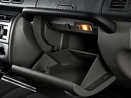 УАЗ Patriot 2.3d MT Comfort: бардачок