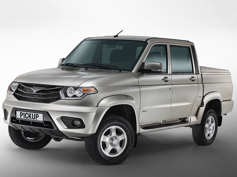 УАЗ Patriot Pickup (I поколение рестайлинг, 2014 - 2016 г.в.): вид спереди сбоку