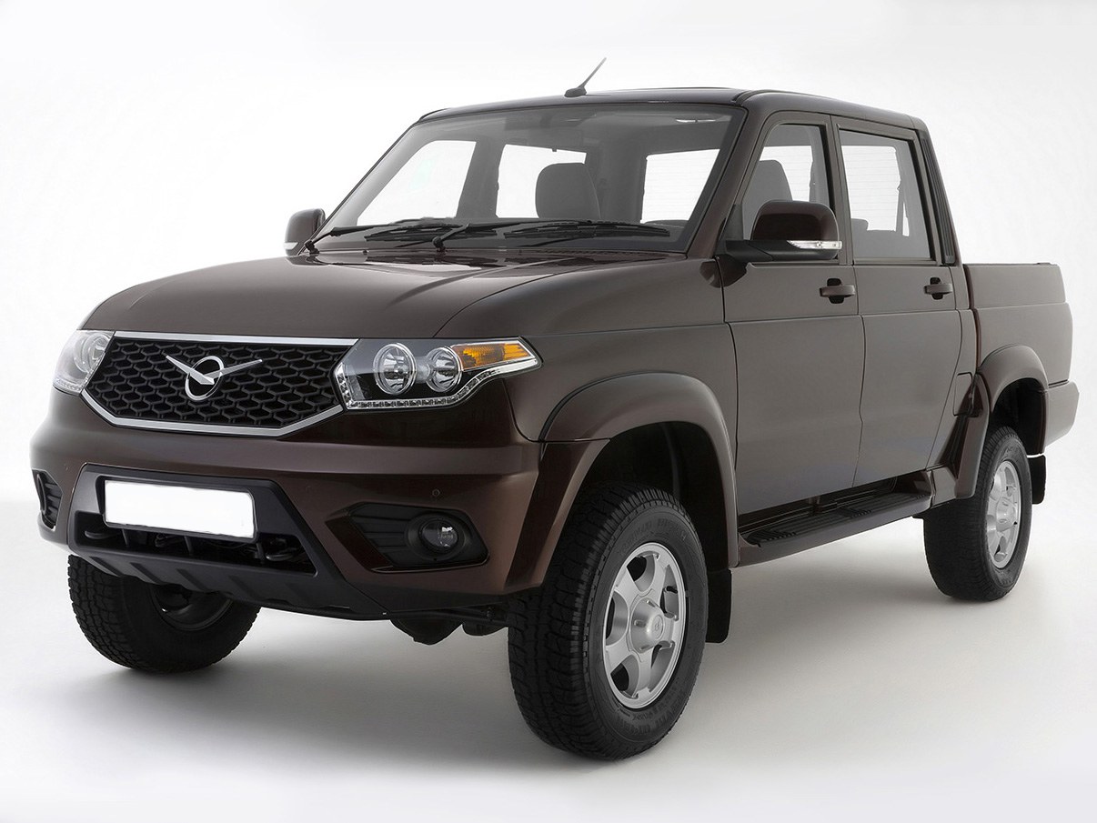 УАЗ Patriot Pickup: вид спереди сбоку