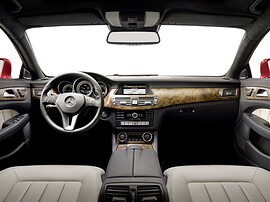 Mercedes-Benz CLS-Класс 2.1 CDI AT 250: Салон, вид спереди