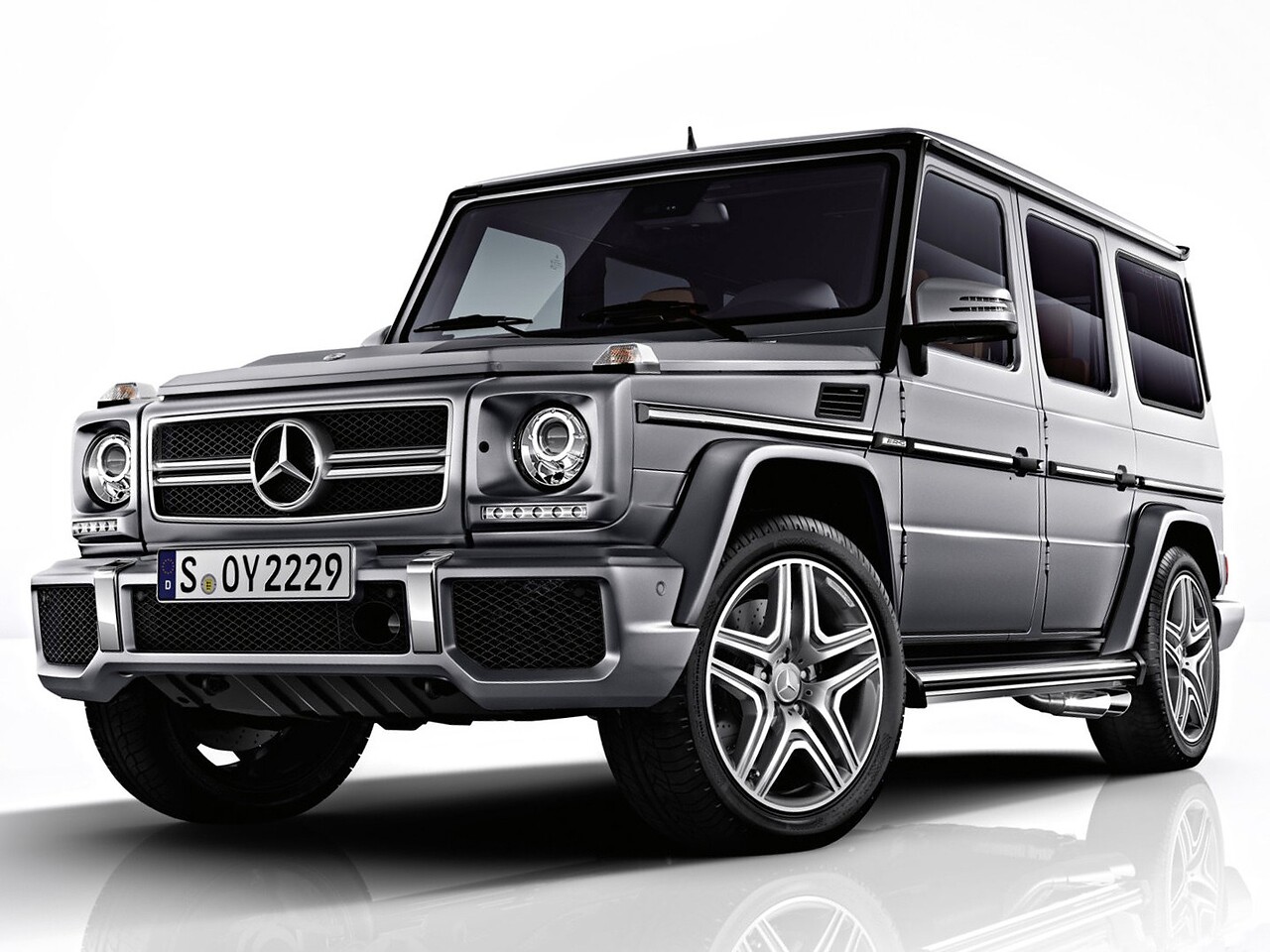Mercedes-Benz G-Класс AMG (W463 2-й рестайлинг, 2012 - 2015 г.в.): Три четверти спереди в студии