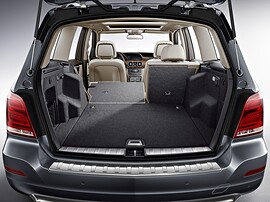 Mercedes-Benz GLK-Класс 2.2 CDI AT 220: Багажник с открытой дверью