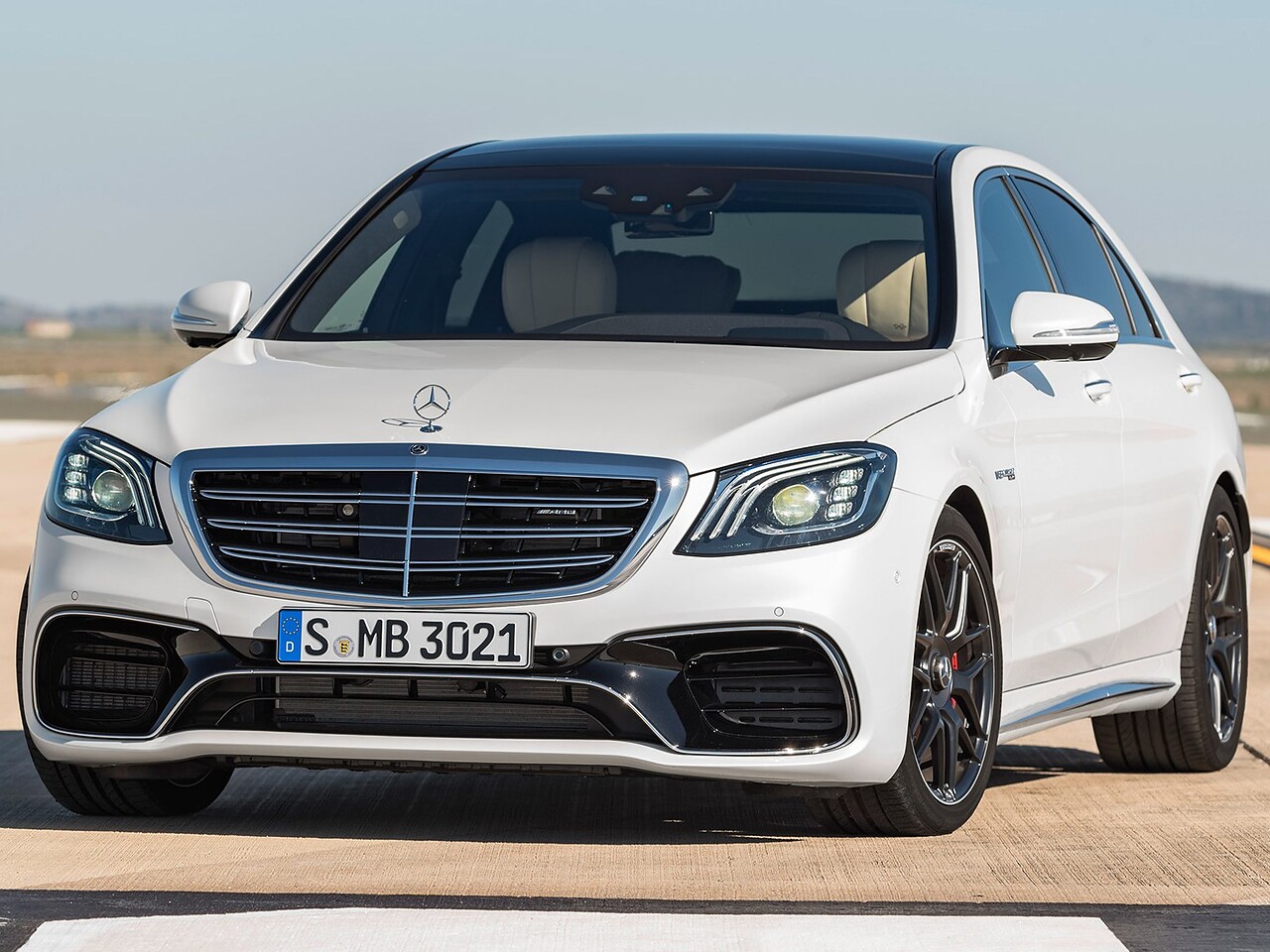Mercedes-Benz S-Класс AMG седан (W222 рестайлинг, 2017 - 2020 г.в.): Три четверти спереди в студии