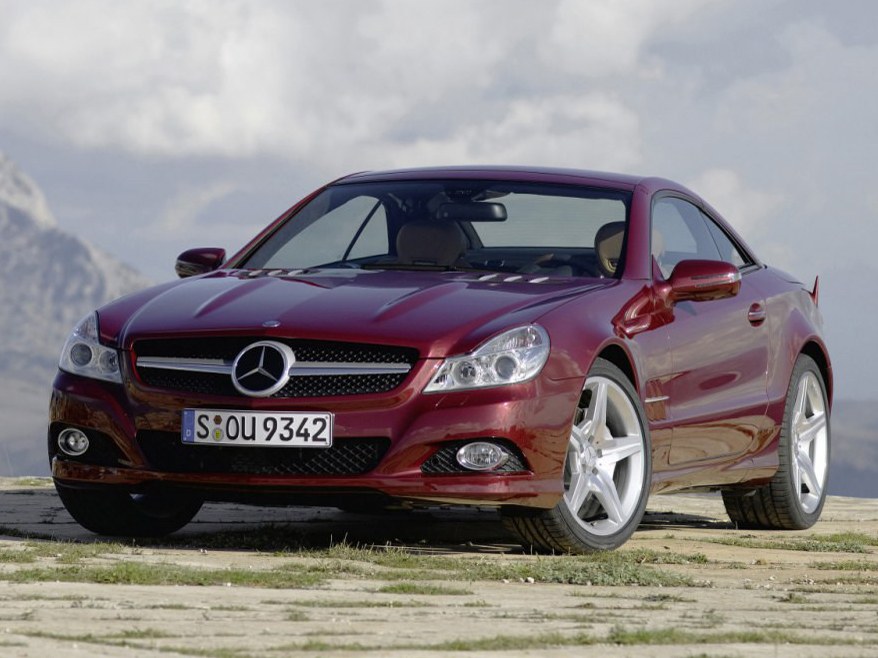 Mercedes-Benz SL-Класс 5.5 AT SL 500: Три четверти спереди с поднятой крышей