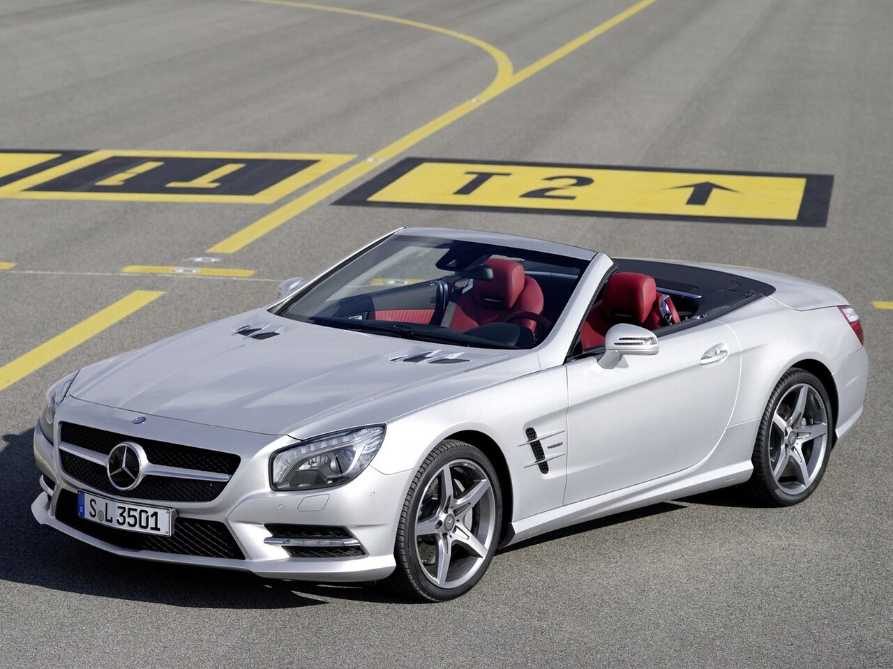 Mercedes-Benz SL-Класс (R231, 2012 - 2015 г.в.): Три четверти спереди с открытым верхом