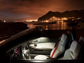 Mercedes-Benz SLK-Класс 1.8 AT 250: Салон ночью, вид на море