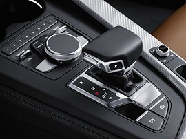 Audi A5 купе 2.0 TDI quattro AT Design line: центральная консоль