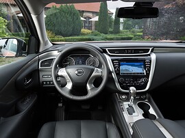 Nissan Murano (III поколение, 2016 - 2022 г.в.): Тёмный салон, панель и мультимедиа