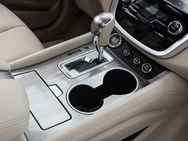 Nissan Murano (III поколение, 2016 - 2022 г.в.): Центральная консоль с рычагом и подстаканниками