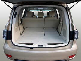 Nissan Patrol (Y62, 2010 - 2014 г.в.): Багажник со сложенным третьим рядом сидений