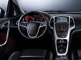 Opel Astra хэтчбек 5-дв. 1.4 MT Essentia: руль и панель приборов
