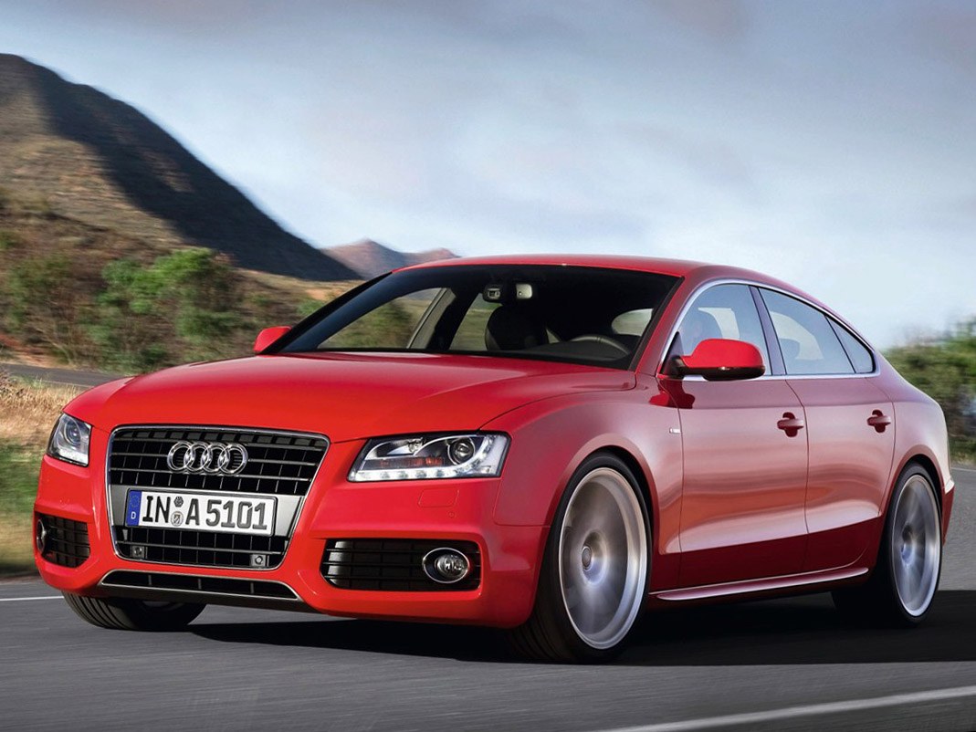 Audi A5 лифтбек 1.8 TFSI MT: вид спереди сбоку