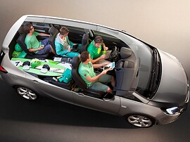 Opel Zafira 1.4 Turbo AT Cosmo: схема перевозки сноубордов