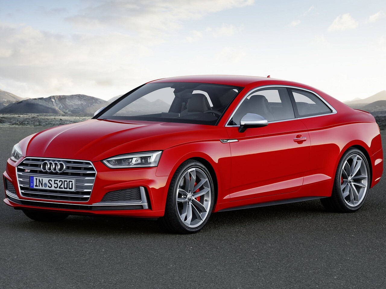 Audi S5 купе (II поколение, 2016 - 2020 г.в.): вид спереди сбоку