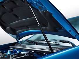Renault Logan 1.6 MT Access: Газовый упор капота