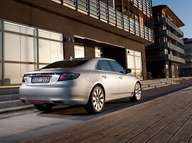 Saab 9-5 (II поколение, 2010 - 2011 г.в.): Три четверти сзади на мостовой