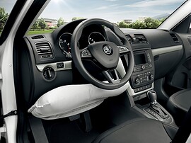 Skoda Yeti 1.6 AT Style: Сработавшая коленная подушка безопасности