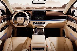 KGM Rexton: салон, руль и панель