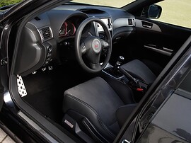 Subaru WRX STI хэтчбек 5-дв. 2.5 AT AE: Руль и переднее сиденье