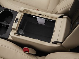 Subaru Outback (V поколение, 2015 - 2017 г.в.): Отделение в центральной консоли