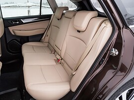 Subaru Outback (V поколение рестайлинг, 2018 - 2021 г.в.): Задний ряд сидений