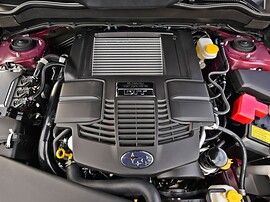 Subaru Forester 2.5 i-L AT CB: Двигатель под капотом