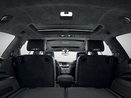 Audi Q7 6.0 V12 TDI quattro AT: Потолок и открытый люк