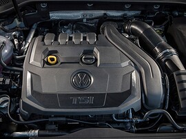 Volkswagen Golf хэтчбек 5-дв. 1.4 AT R-Line: моторный отсек