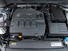 Volkswagen Golf хэтчбек 5-дв. 1.4 AT R-Line: моторный отсек