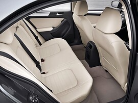 Volkswagen Jetta седан 1.6 AT Comfortline: задний салон