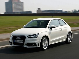 Audi A1 хэтчбек 3-дв. 1.4 TFSI AT Attraction: Спереди