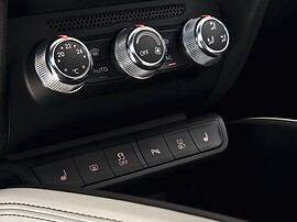 Audi A1 хэтчбек 3-дв. 1.4 TFSI AT Attraction: Климат-контроль