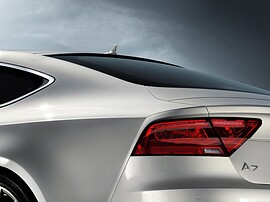 Audi A7 лифтбек (I поколение, 2010 - 2014 г.в.): Крупный план заднего фонаря