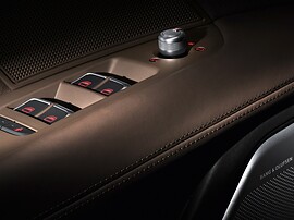 Audi A7 лифтбек (I поколение, 2010 - 2014 г.в.): Кнопки на двери