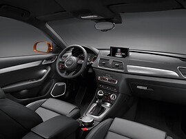 Audi Q3 (I поколение, 2011 - 2014 г.в.): Передний ряд сидений и панель приборов