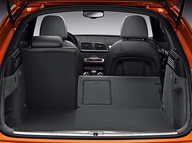 Audi Q3 (I поколение, 2011 - 2014 г.в.): Багажник со сложенной частью спинки заднего ряда