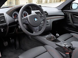 BMW 1-я серия М (E82, 2010 - 2014 г.в.): Руль, дефлекторы и кнопка запуска двигателя