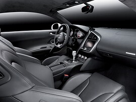 Audi R8 купе 4.2 FSI quattro MT: салон, передние сиденья