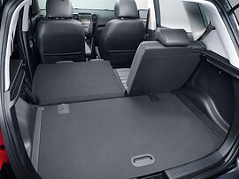KIA Venga (I поколение, 2010 - 2015 г.в.): Багажник со сложенными сиденьями