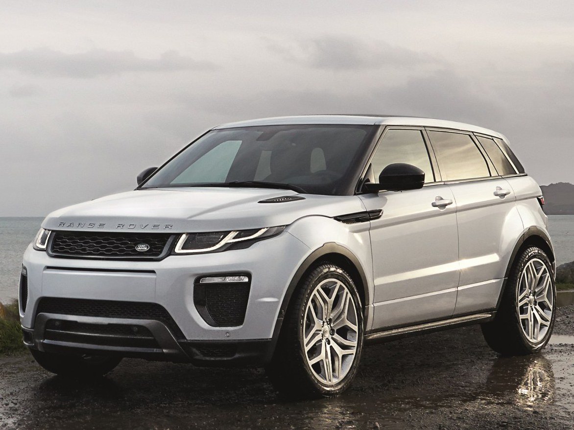 Land Rover Evoque 5-дв. 2.0 TD (180 л.с.) AT HSE: Три четверти спереди на мокром асфальте