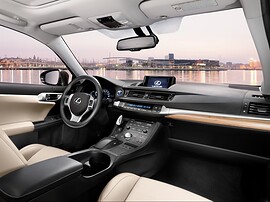 Lexus CT (I поколение, 2010 - 2014 г.в.): Салон, вид на набережную