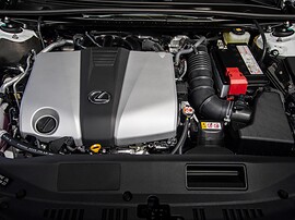 Lexus ES 3.5 AT F Sport: Моторный отсек