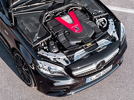 Mercedes-Benz C-класс купе 1.6 AT Sport (C 180): Моторный отсек, капот открыт