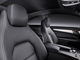 Mercedes-Benz C-класс купе 1.8 CGI AT C 250: Переднее сиденье, тёмная кожа