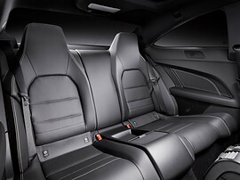 Mercedes-Benz C-класс купе 1.8 CGI AT C 250: Задний ряд, два отдельных сиденья