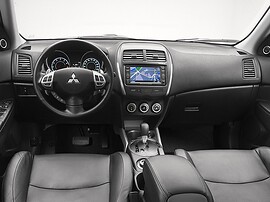 Mitsubishi ASX 2.0 4x4 AT Intense: Салон, вид с заднего ряда