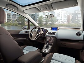 Opel Meriva 1.4 Turbo (140 л.с.) MT Active: Салон, панель и переднее сиденье