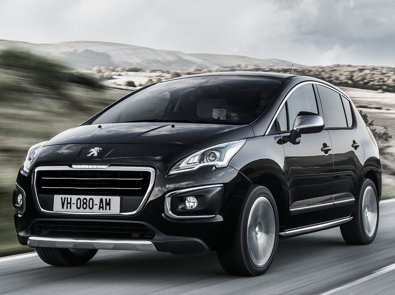 Peugeot 3008 (I поколение рестайлинг, 2014 - 2016 г.в.): Три четверти спереди, чёрный кузов