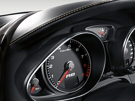 Audi R8 Spyder 4.2 FSI quattro AT: Щиток приборов
