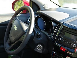 Chery Bonus (III поколение, 2014 - 2016 г.в.): Салон, руль и панель